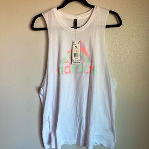 Women’s Adidas XL new with tag tank top